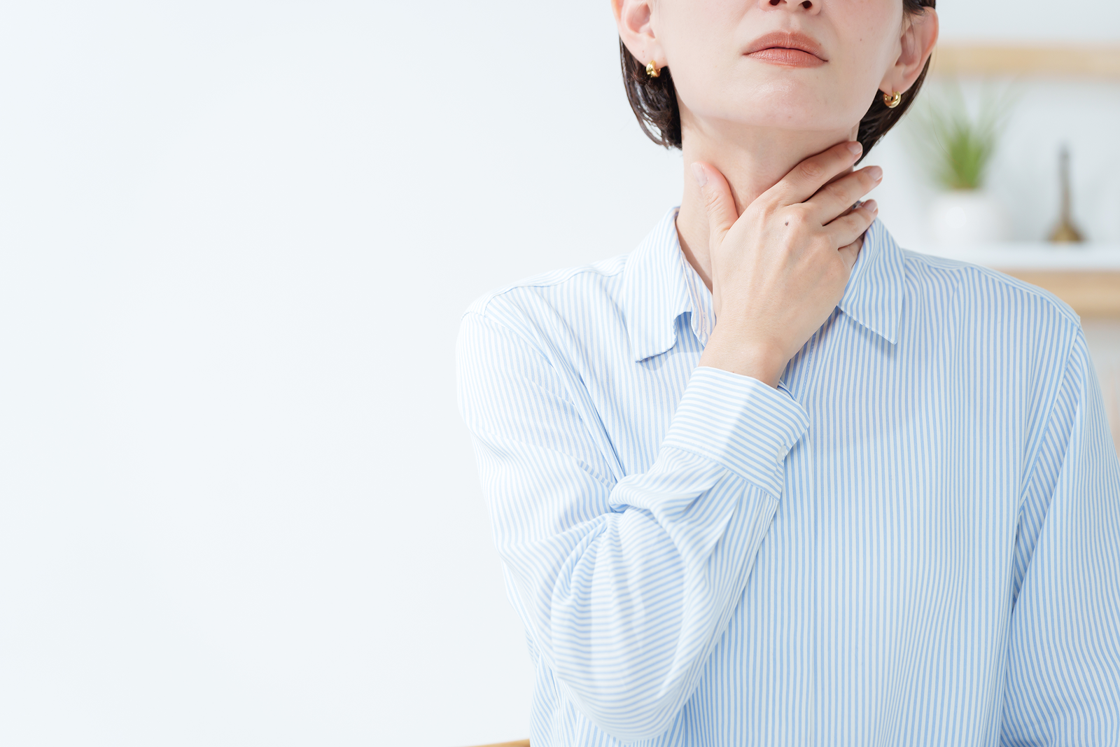 エアコンで喉が痛いのはなぜ？原因とすぐできる対策・予防法を徹底解説